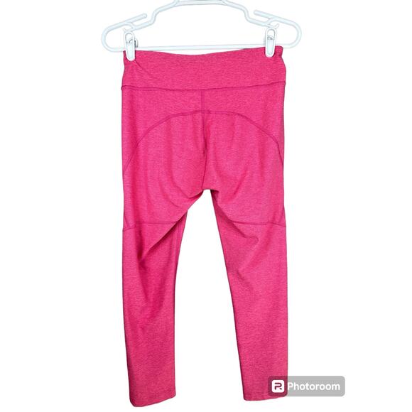 Outdoor Voices Hot Pink Barbie 3/4 Cropped Spandex Blend Leggings Size Medium - Picture 2 of 5